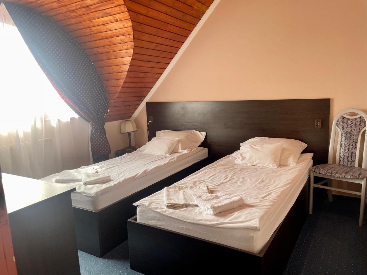 Karikas Hotel Hajduszoboszlo Ngoại thất bức ảnh