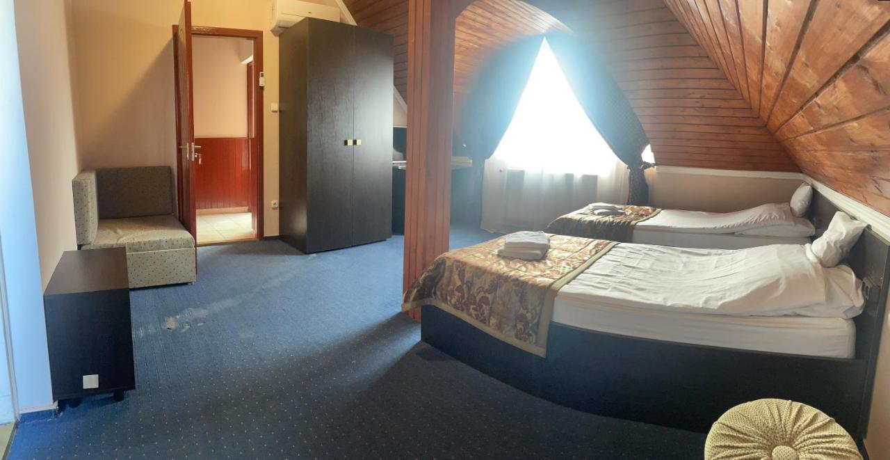 Karikas Hotel Hajduszoboszlo Ngoại thất bức ảnh