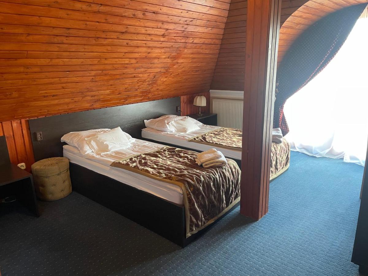 Karikas Hotel Hajduszoboszlo Ngoại thất bức ảnh