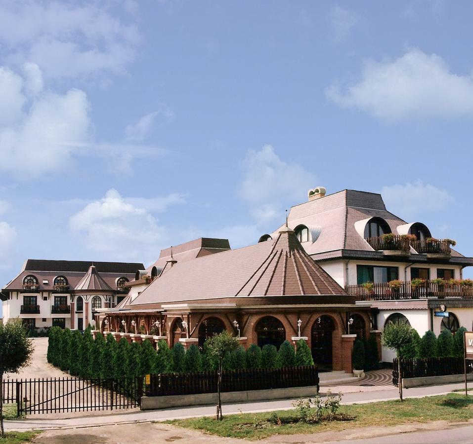 Karikas Hotel Hajduszoboszlo Ngoại thất bức ảnh