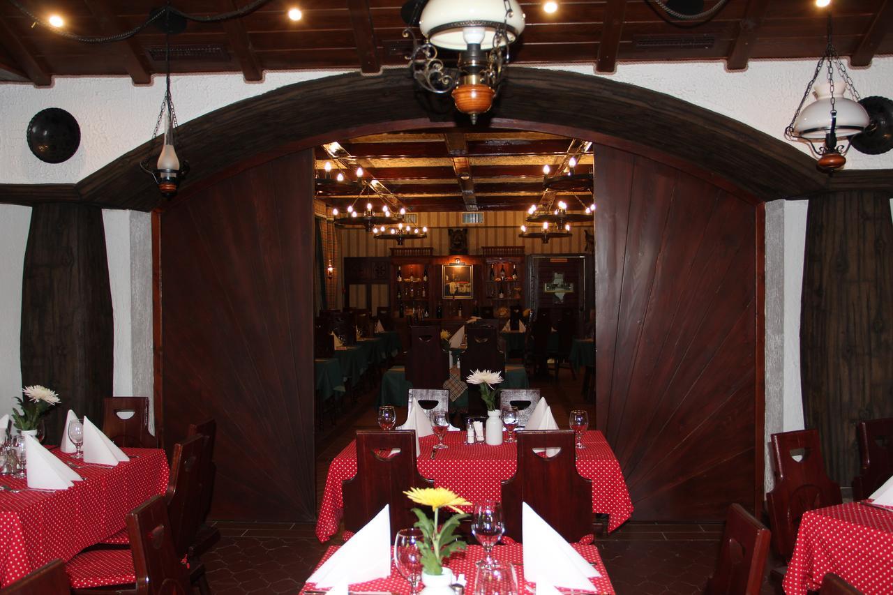 Karikas Hotel Hajduszoboszlo Ngoại thất bức ảnh