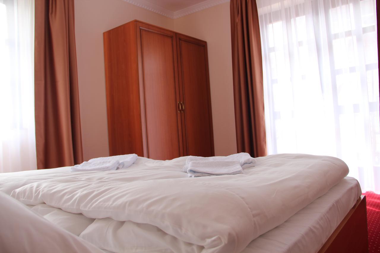 Karikas Hotel Hajduszoboszlo Ngoại thất bức ảnh