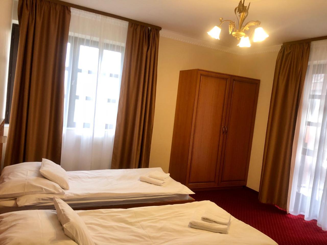Karikas Hotel Hajduszoboszlo Ngoại thất bức ảnh