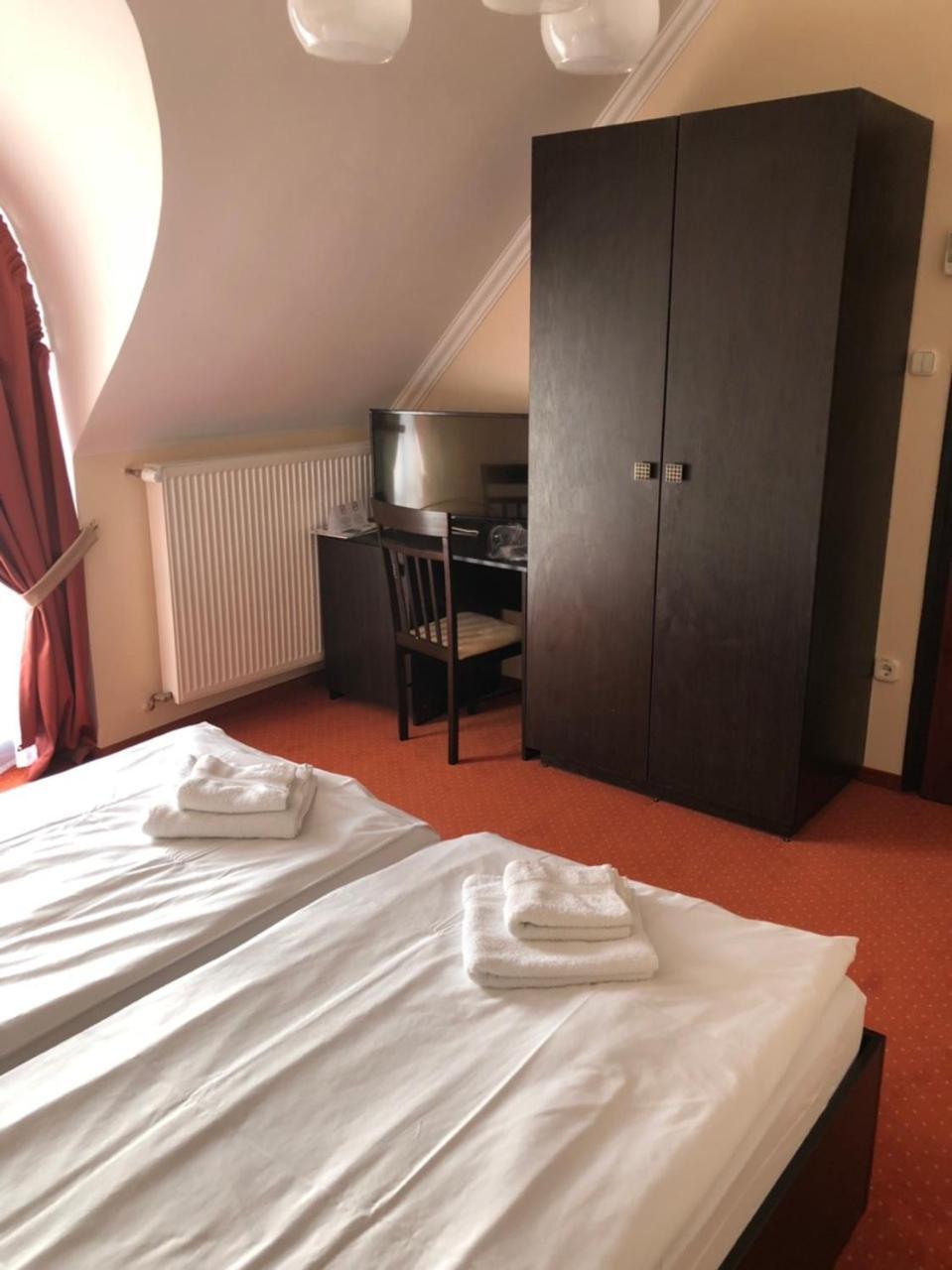 Karikas Hotel Hajduszoboszlo Ngoại thất bức ảnh