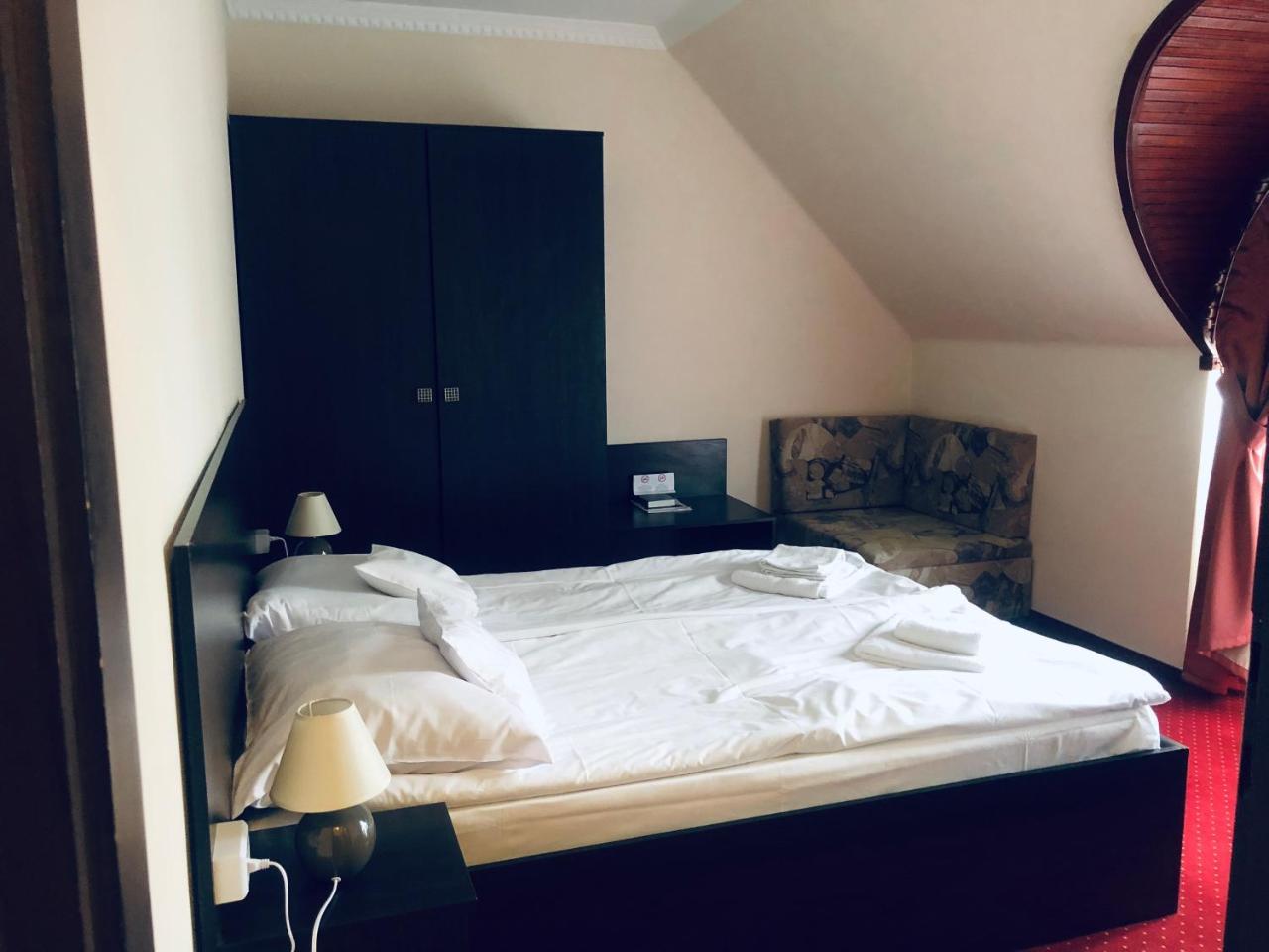 Karikas Hotel Hajduszoboszlo Ngoại thất bức ảnh