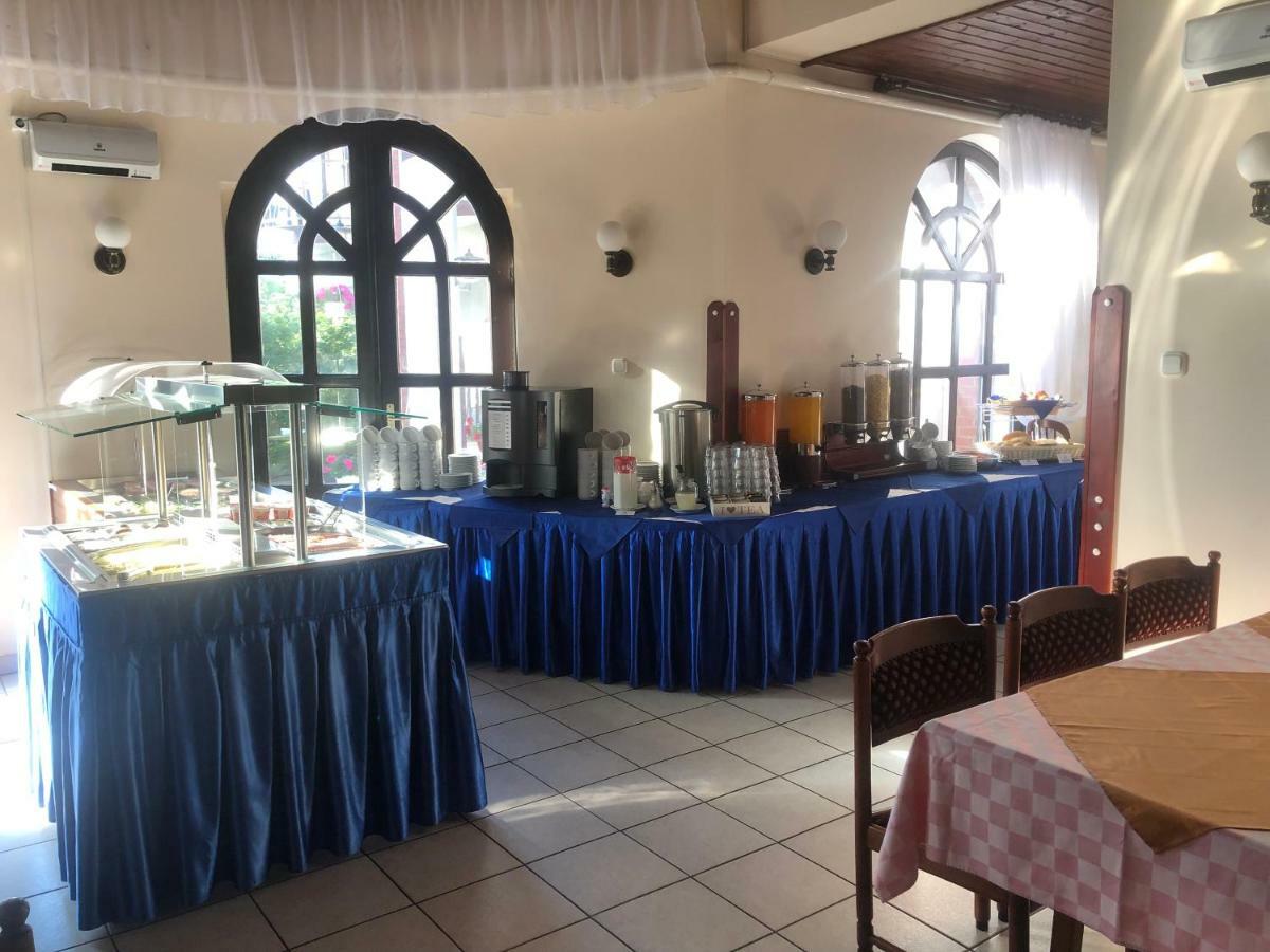 Karikas Hotel Hajduszoboszlo Ngoại thất bức ảnh